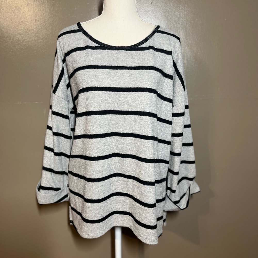 Casual Striped Gray and Black Sweater